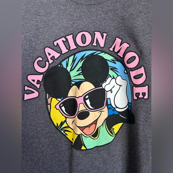Mickey Vacation Tank - Picture 2 of 2